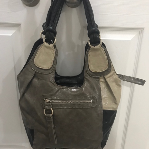 Guess Purse - Picture 3 of 5